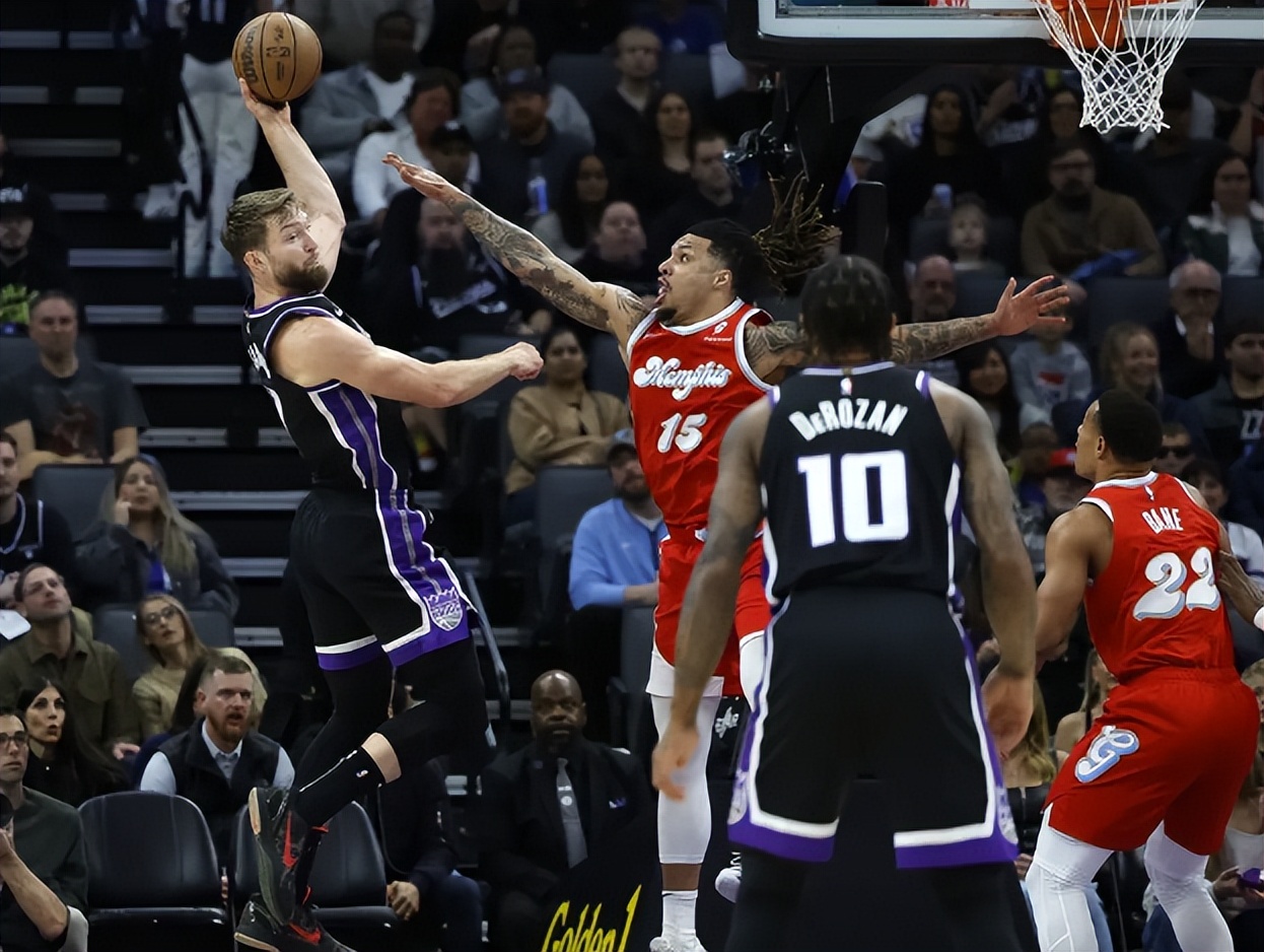 灰熊队客场击败热火队,豪取胜利 灰熊队客场击败热火队,豪取胜利